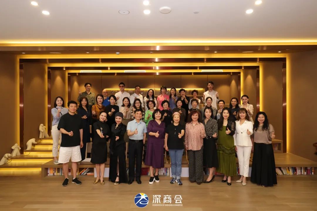 双向奔赴，上海女子室内合唱“梦”组合与深商艺术团“音”爱结缘