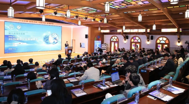 160万观众见证深圳创新力量 首场深圳企业新品首发成功举行