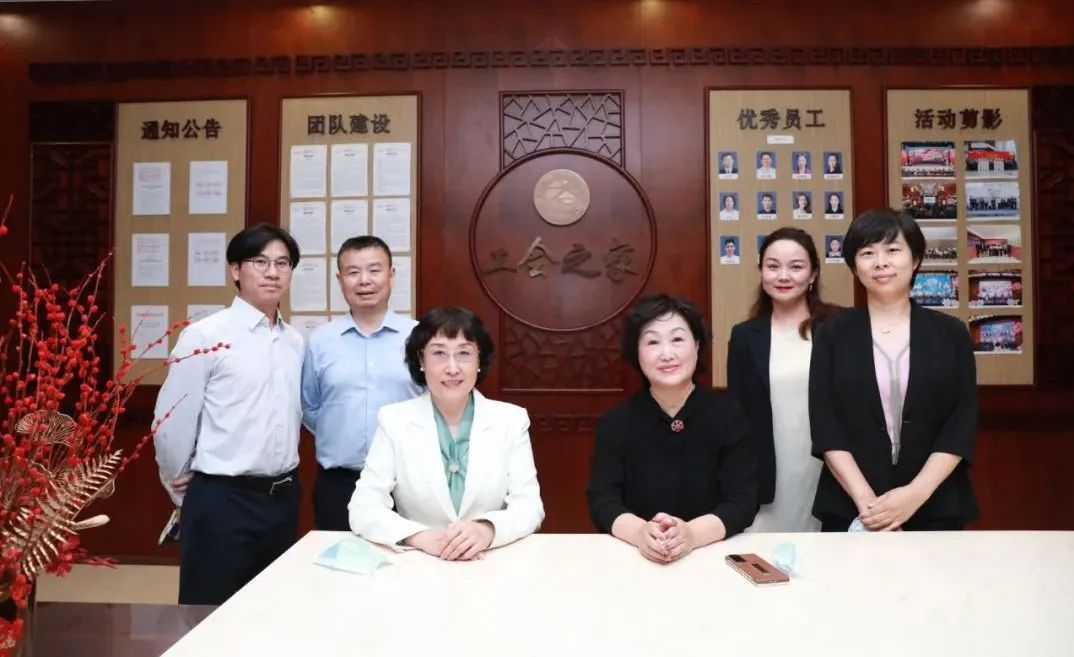 市总工会副主席冯艳玲一行莅临深商会调研